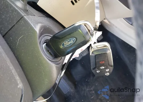 2015 Ford Fusion Hybrid Se из США, поврежденный, VIN 3FA6P0LU9FR261971